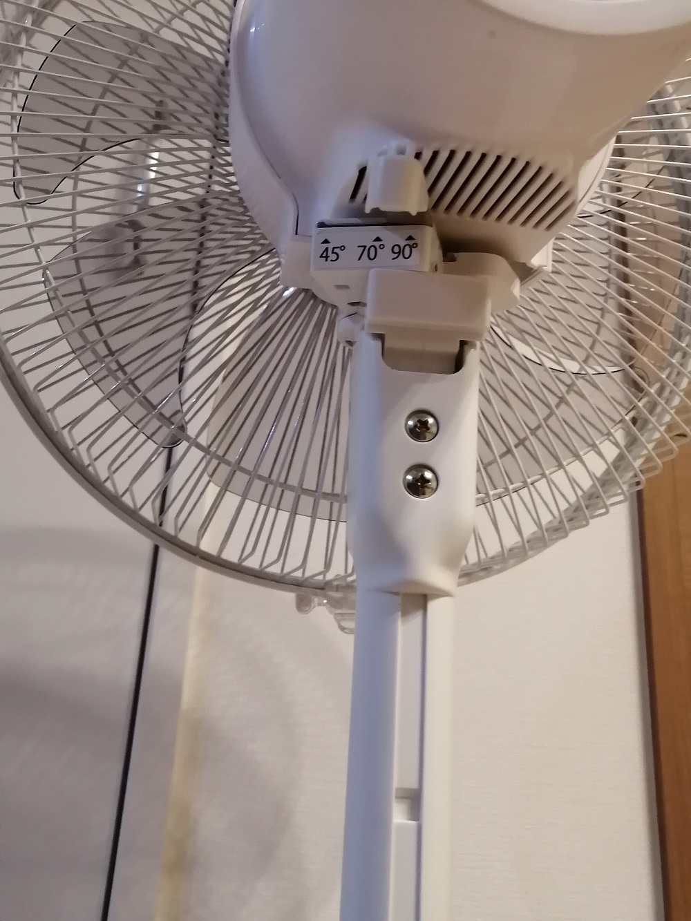 扇風機 裏側